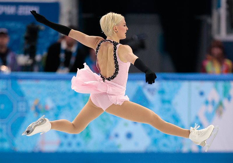 Illustration for article titled Amazing Images of Olympic Figure Skaters Defying Gravity